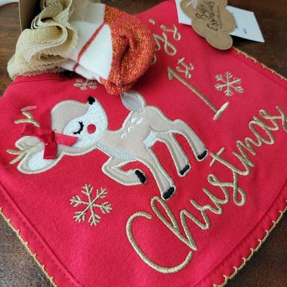 Babys 1st Christmas Embroidered Bib Socks Silicone Plate Dining Meal Set Lot NWT - Picture 4 of 8